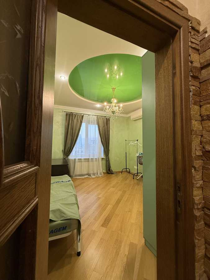 Аренда 3-комнатной квартиры 105 м², Дмитриевская ул., 69