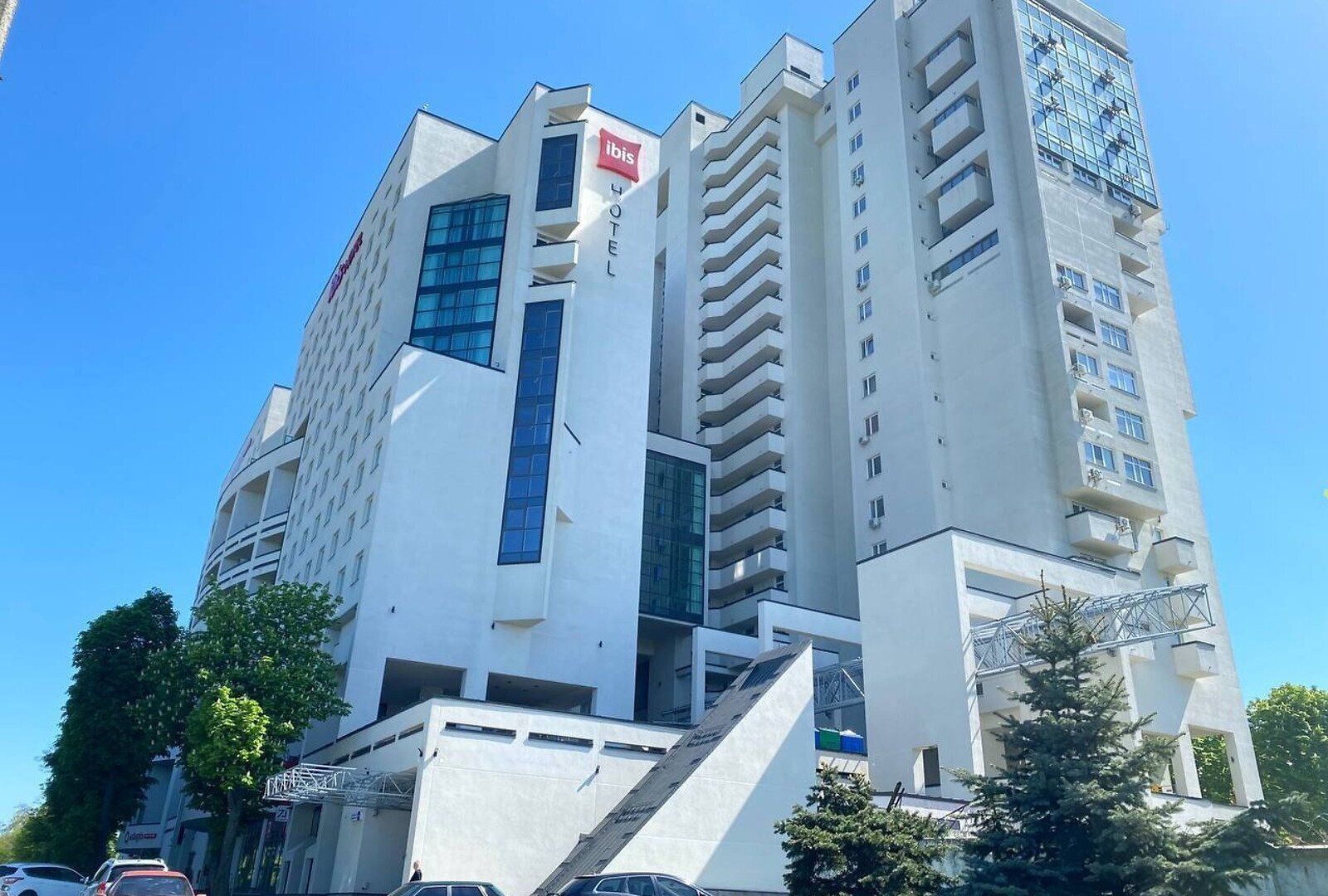 Продажа 1-комнатной квартиры 67 м²