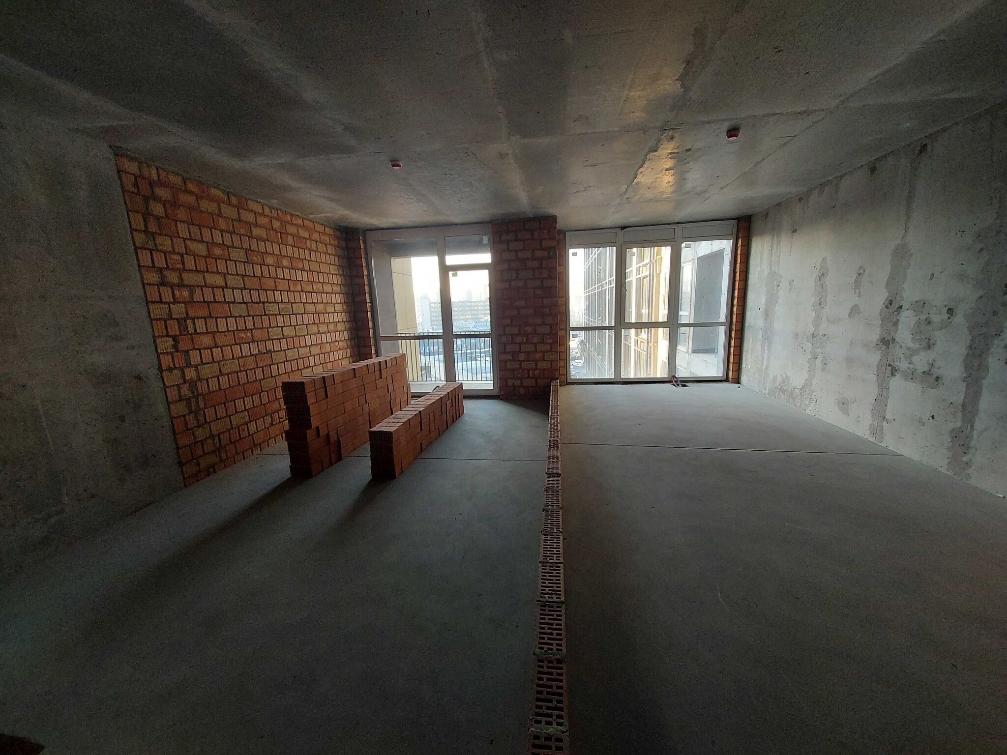 Продажа 2-комнатной квартиры 82 м²