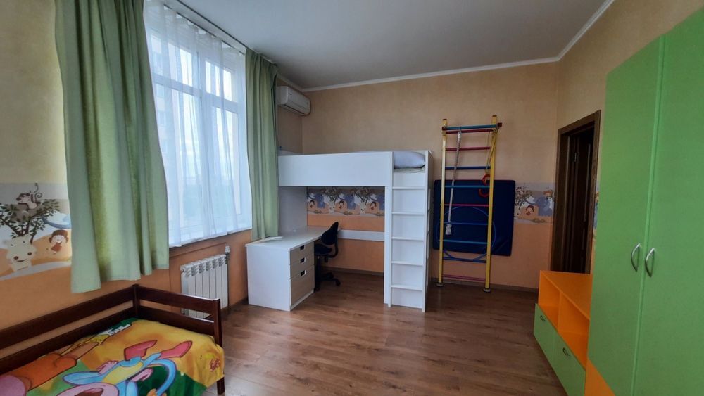 Продажа 3-комнатной квартиры 95 м²