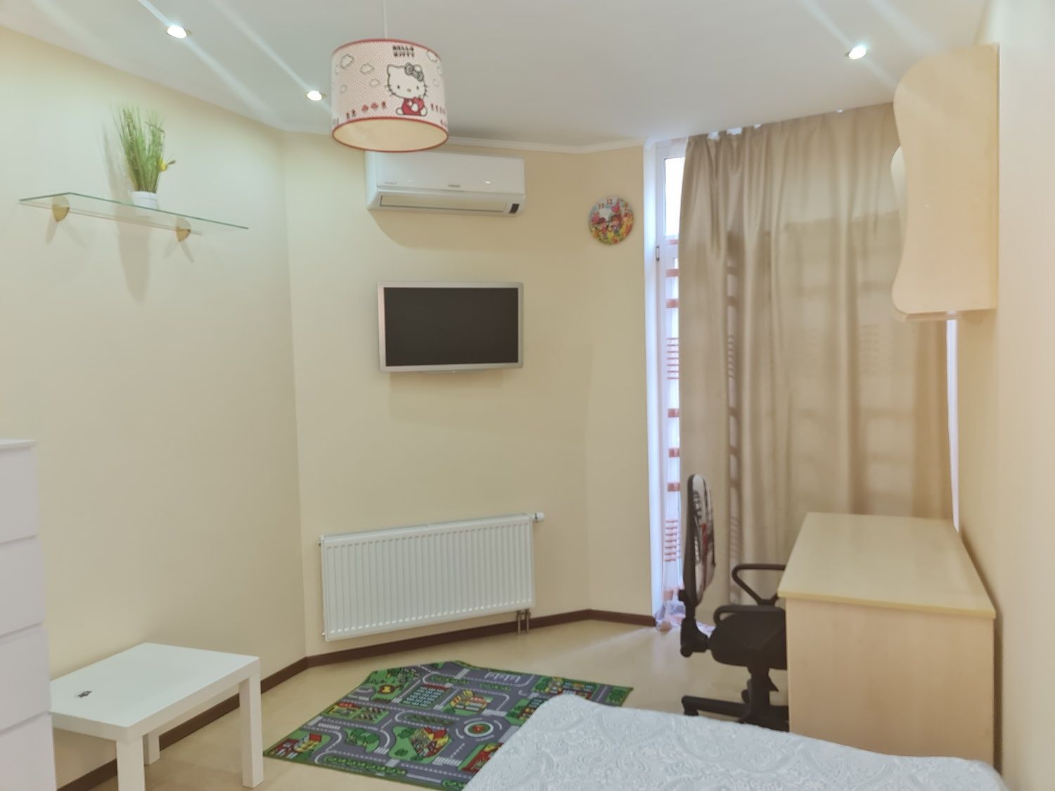 Продаж 2-кімнатної квартири 61.8 м²