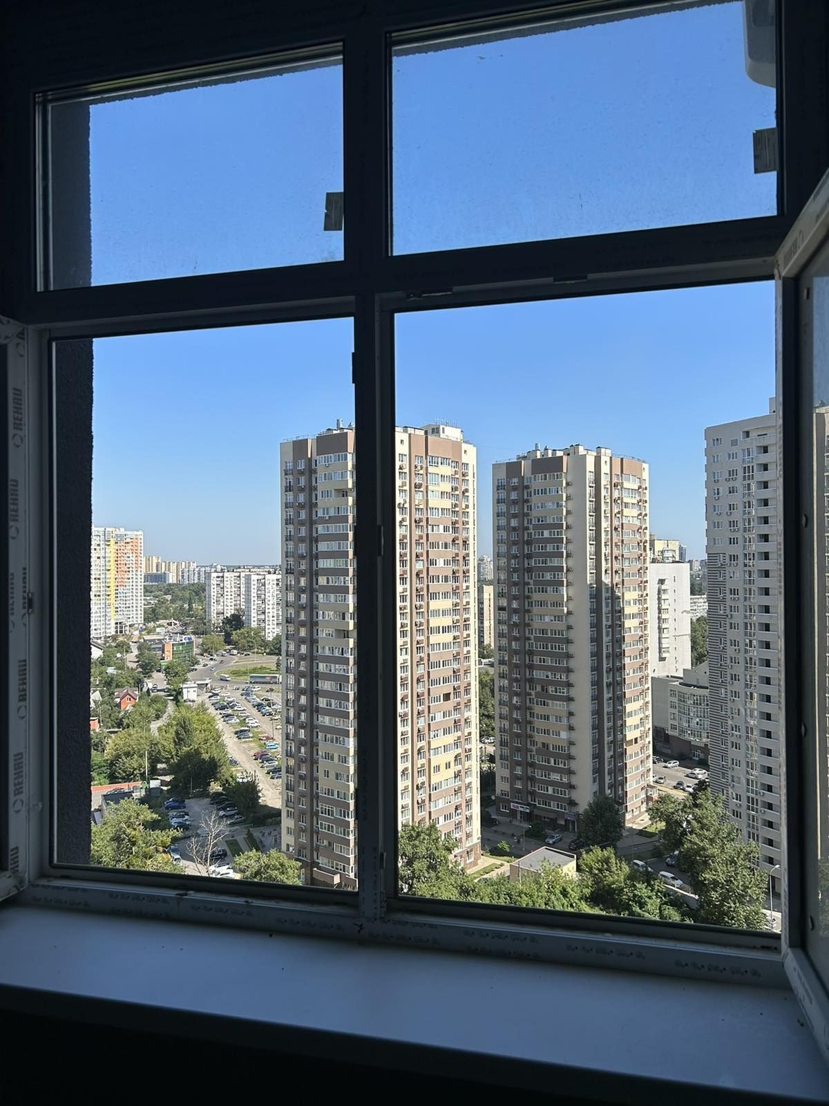 Продажа 3-комнатной квартиры 105 м²