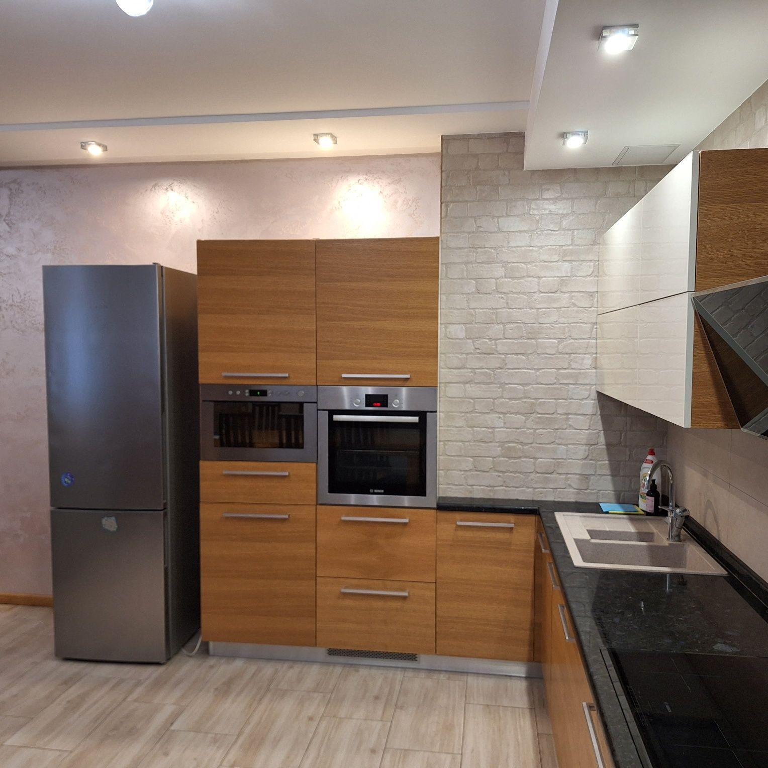 Продажа 2-комнатной квартиры 91 м²