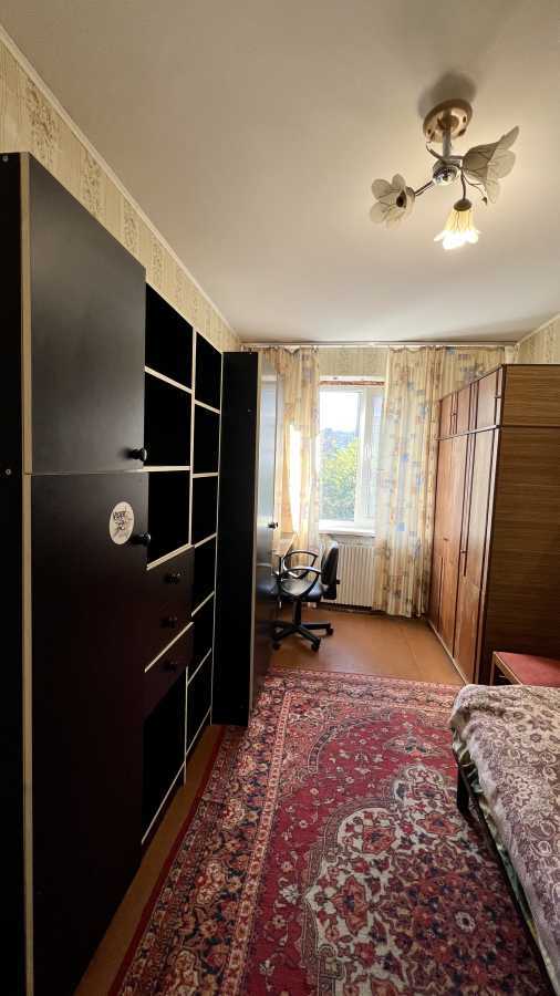 Продаж 2-кімнатної квартири 45.5 м², Озерна вул., 28