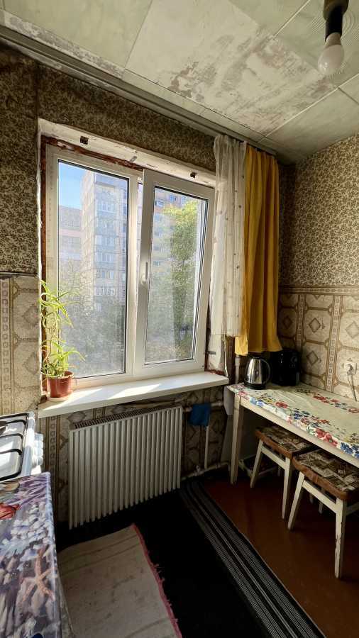 Продаж 2-кімнатної квартири 45.5 м², Озерна вул., 28