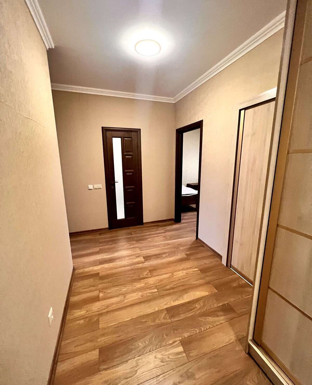 Продаж 3-кімнатної квартири 121 м²