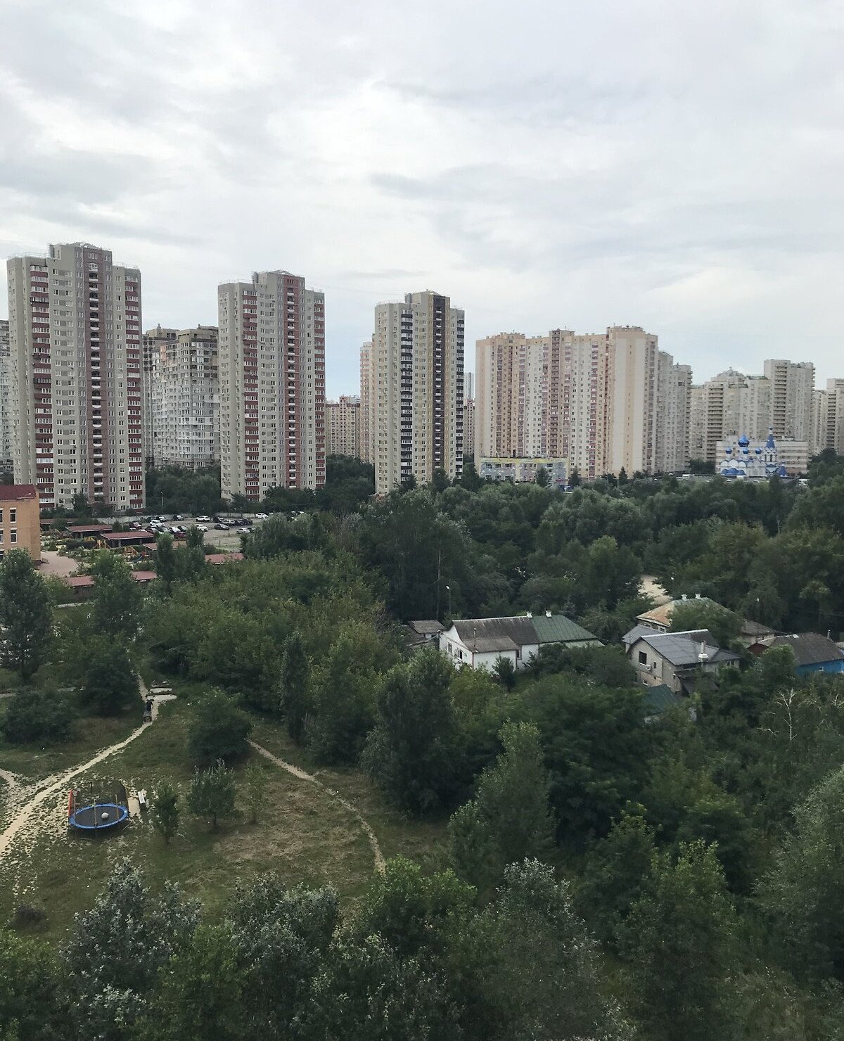 Продаж 2-кімнатної квартири 74 м²