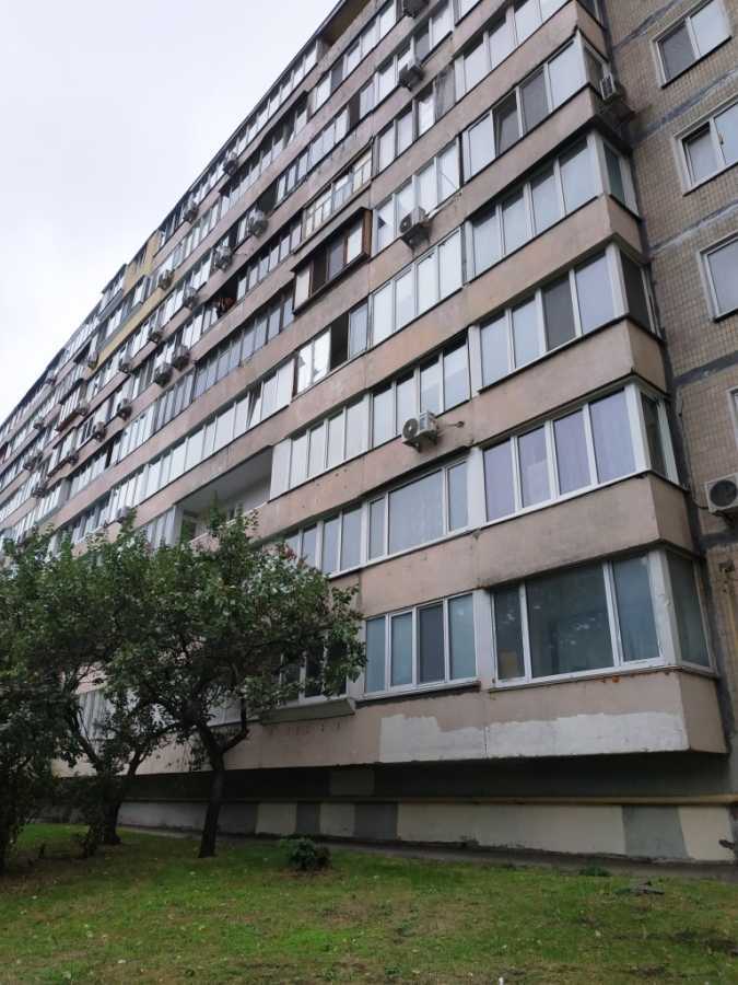 Продажа 1-комнатной квартиры 32 м², Евгения Сверстюка ул., 8