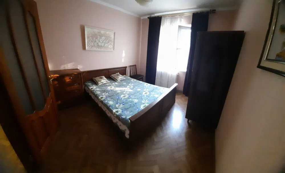 Продаж 2-кімнатної квартири 54 м², Таращанська вул.