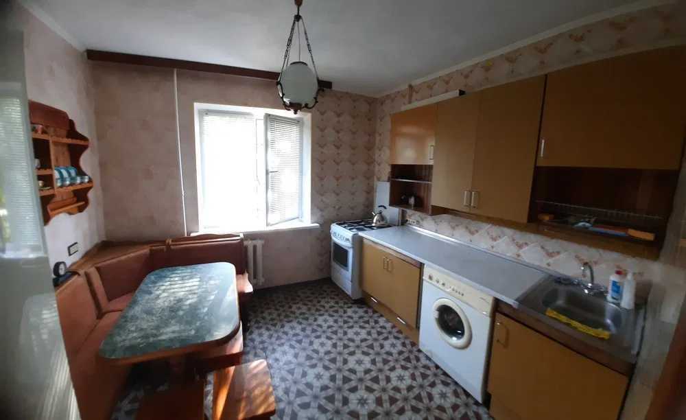 Продаж 2-кімнатної квартири 54 м², Таращанська вул.