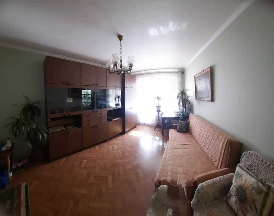 Продаж 2-кімнатної квартири 54 м², Таращанська вул.