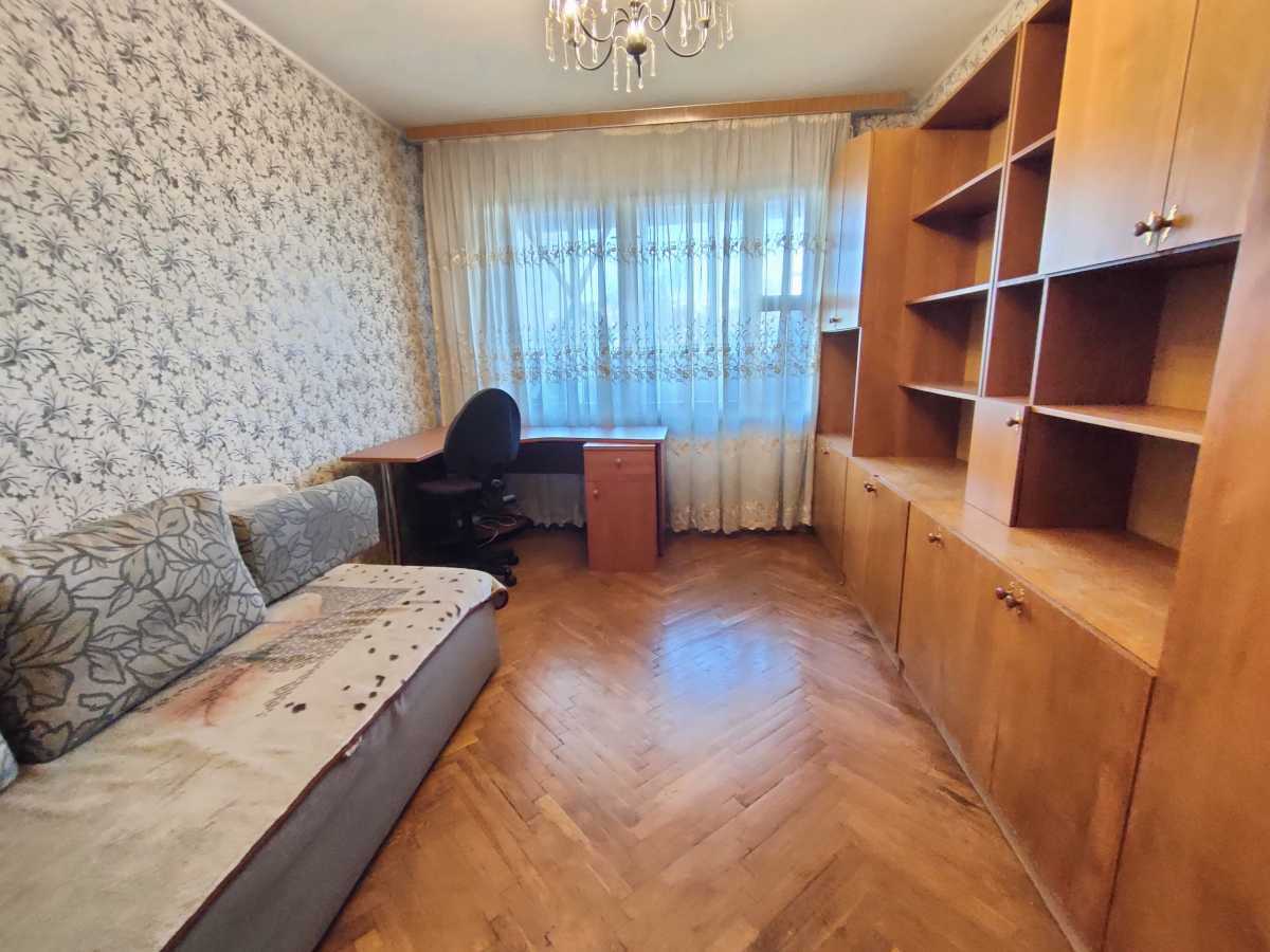 Оренда 2-кімнатної квартири 62 м², Захарівська вул., 1