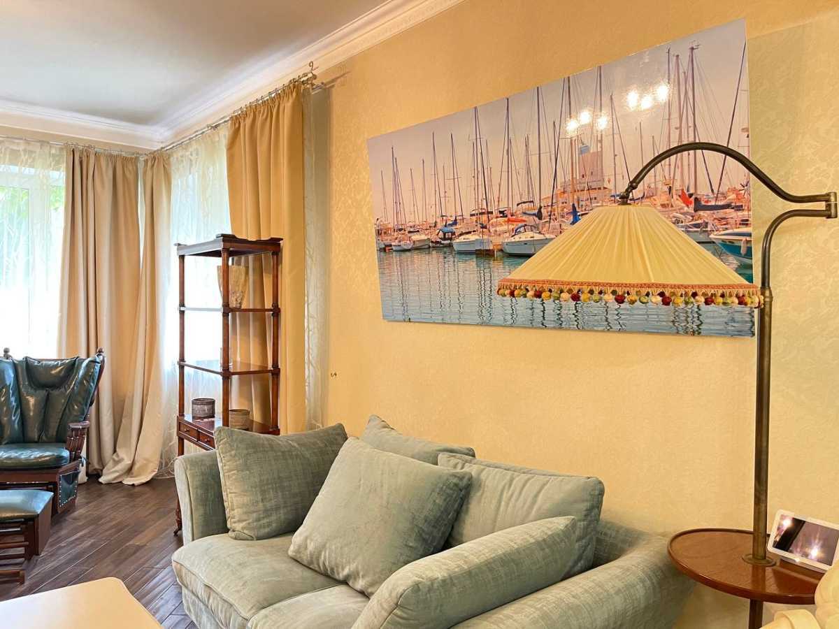 Аренда коттеджа 330 м², КГ Романово, 143