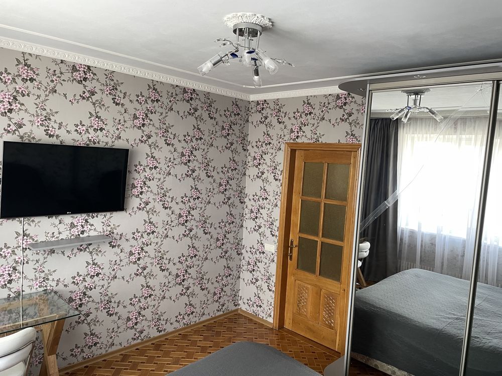 Продаж 4-кімнатної квартири 82 м²