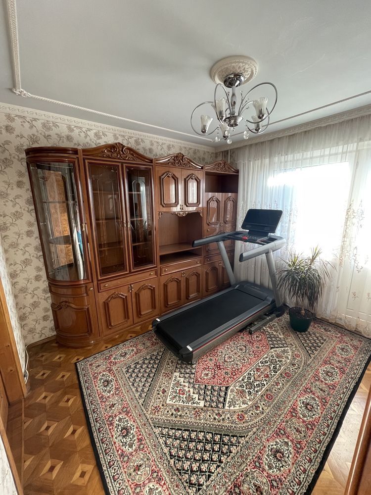 Продажа 4-комнатной квартиры 82 м²