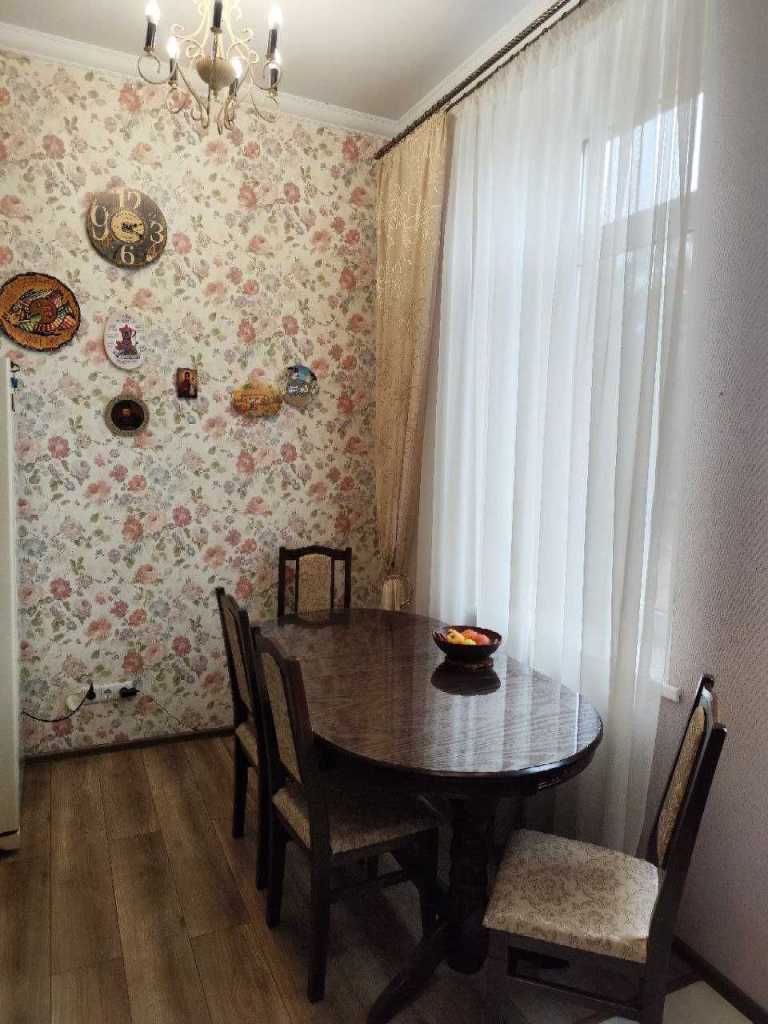 Продажа 4-комнатной квартиры 100 м², Гайок, 1