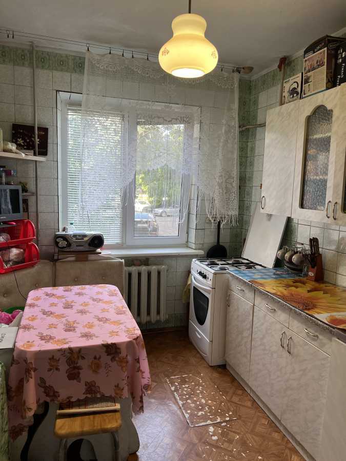 Продажа 4-комнатной квартиры 80 м², Светлицкого ул., 28