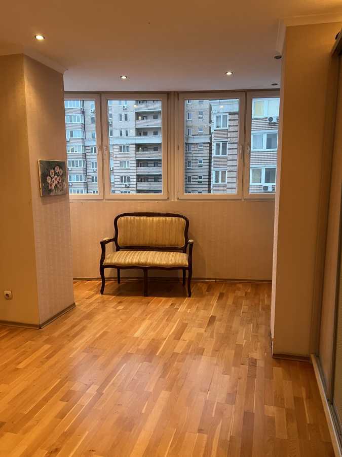 Аренда 3-комнатной квартиры 110 м², Голосеевская ул., 13