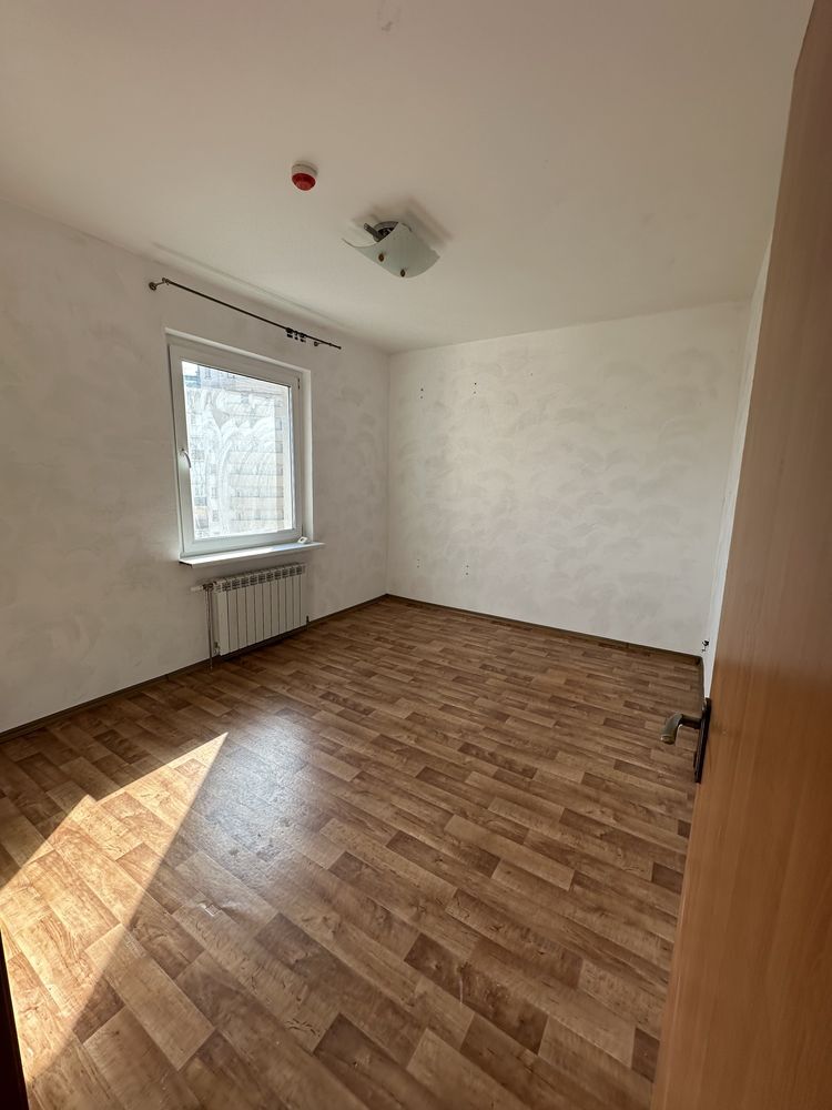 Продажа 2-комнатной квартиры 75 м²