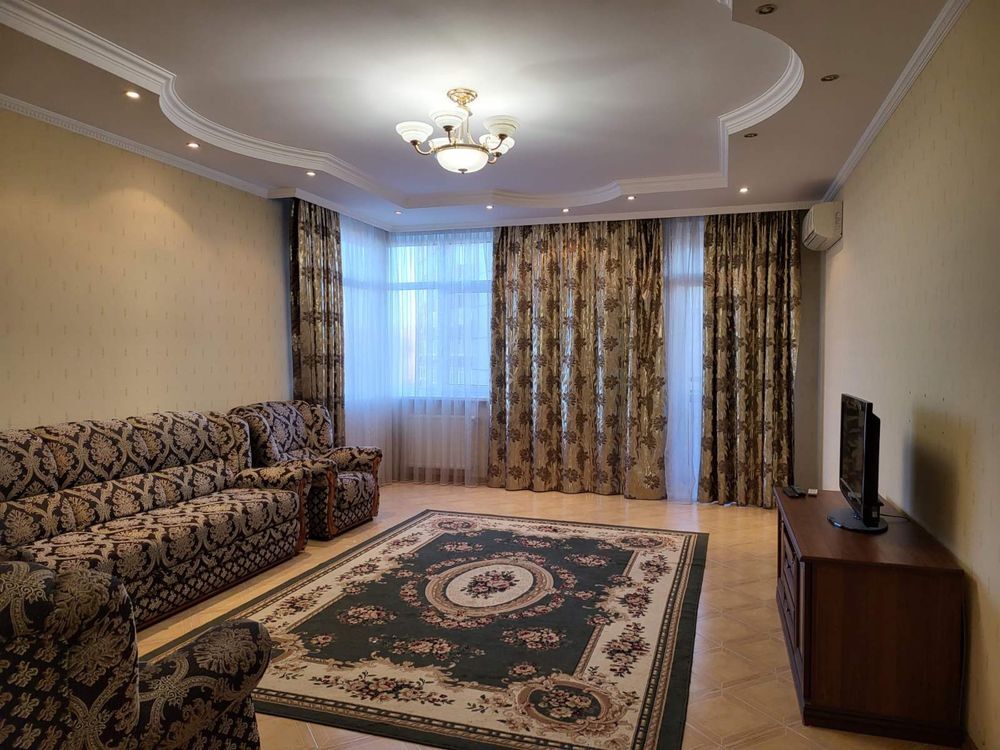 Продаж 3-кімнатної квартири 127 м²