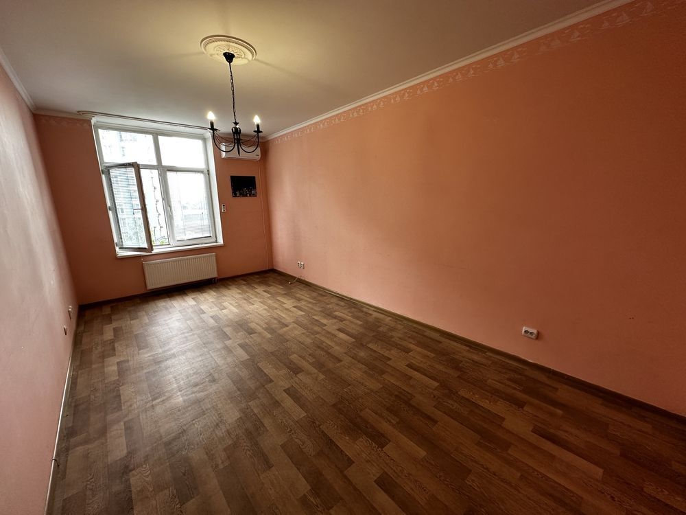 Продаж 3-кімнатної квартири 115 м²