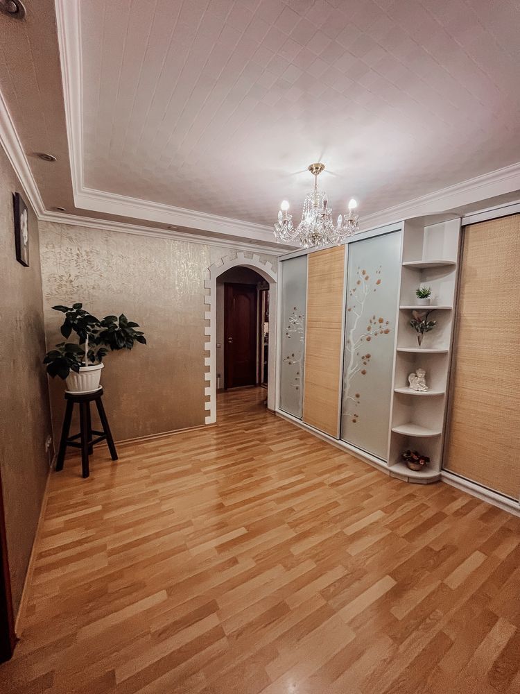 Продаж 3-кімнатної квартири 91 м²