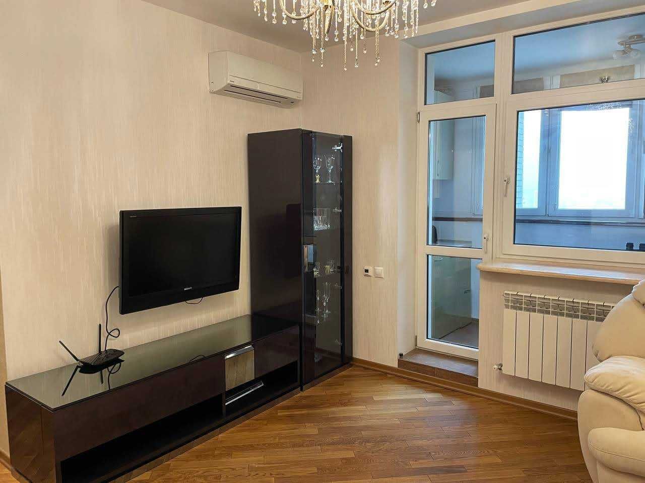 Продаж 3-кімнатної квартири 90 м²