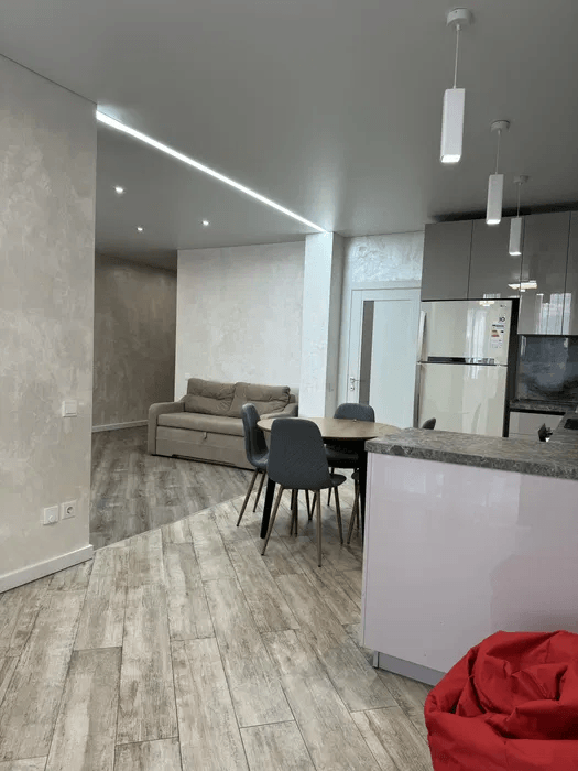 Продаж 1-кімнатної квартири 54.4 м²