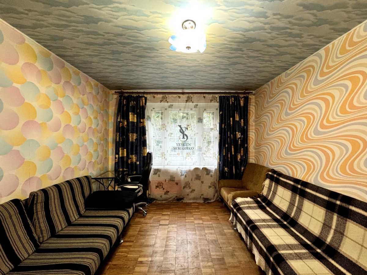 Продаж 3-кімнатної квартири 83 м², Бережанська вул., 24