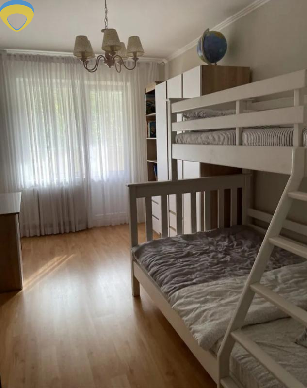 Продаж 3-кімнатної квартири 71 м², Академіка Корольова вул.