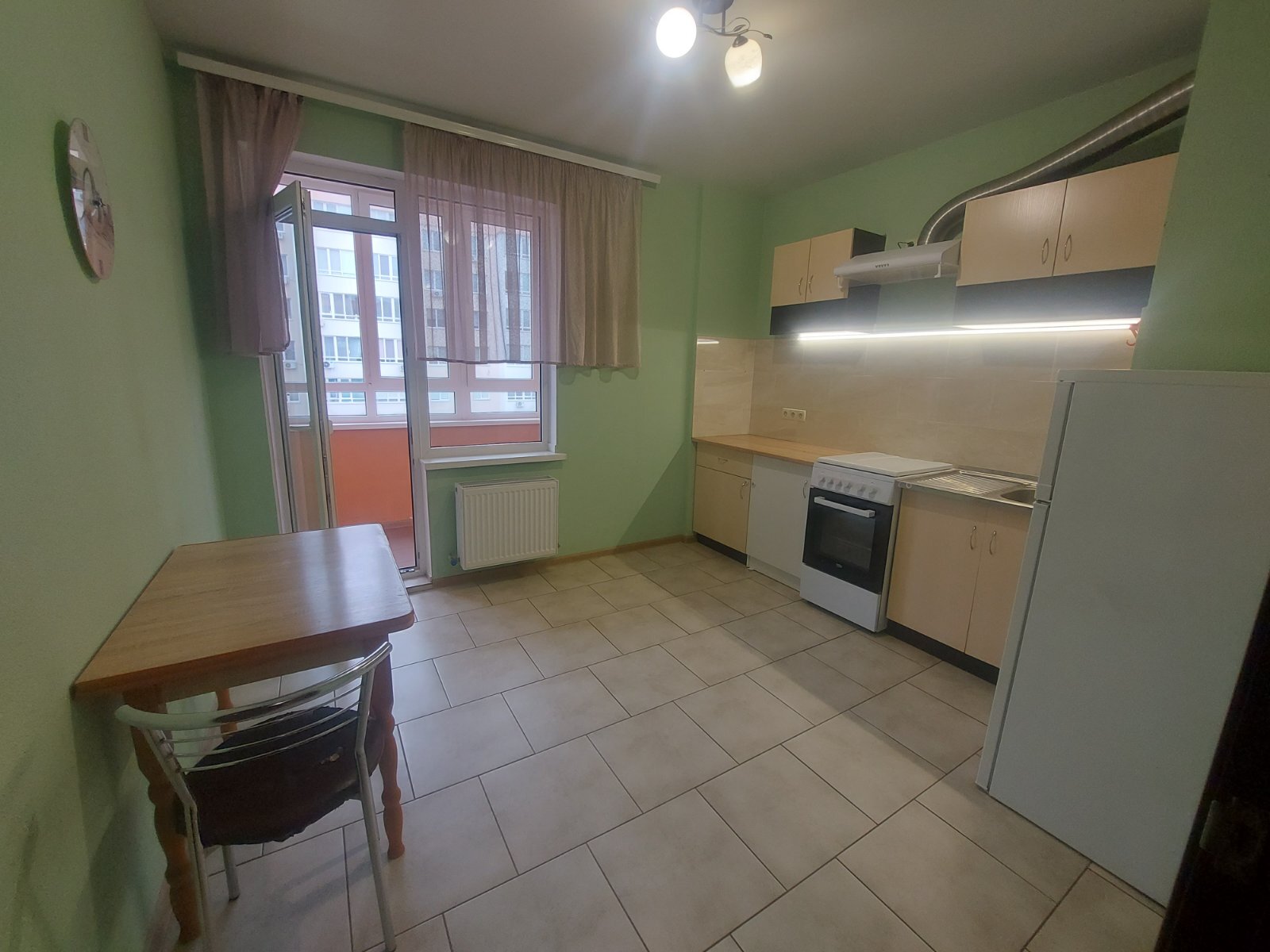 Оренда 1-кімнатної квартири 40 м², Массив Радужный вул., 24