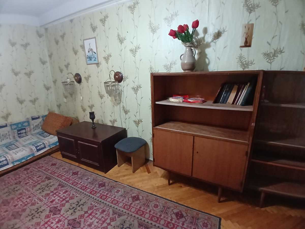 Аренда 3-комнатной квартиры 52 м², Строителей ул., 15