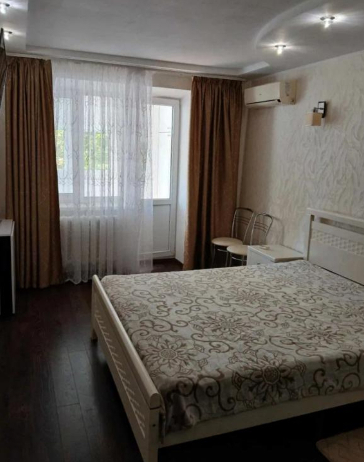 Продаж 1-кімнатної квартири 32 м², Краснова вул., 3