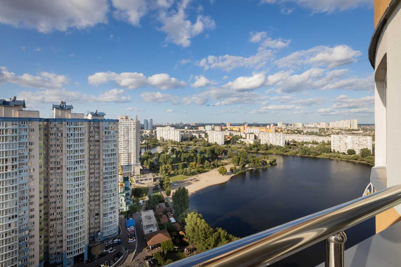 Продажа 3-комнатной квартиры 118 м², Юрия Шумского ул., 5