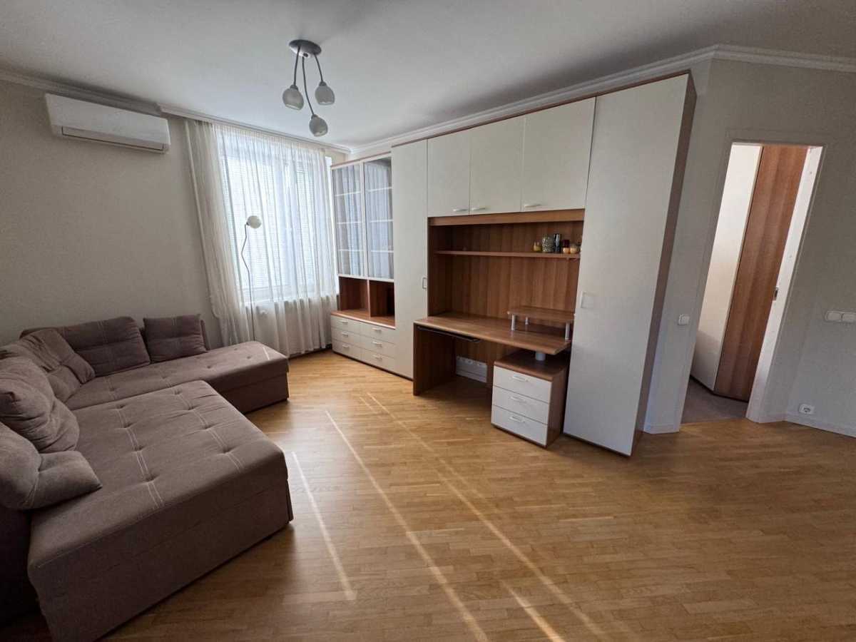 Аренда 2-комнатной квартиры 60 м², Лаврская ул., 4