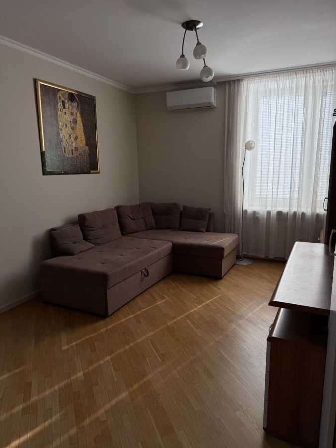 Аренда 2-комнатной квартиры 60 м², Лаврская ул., 4