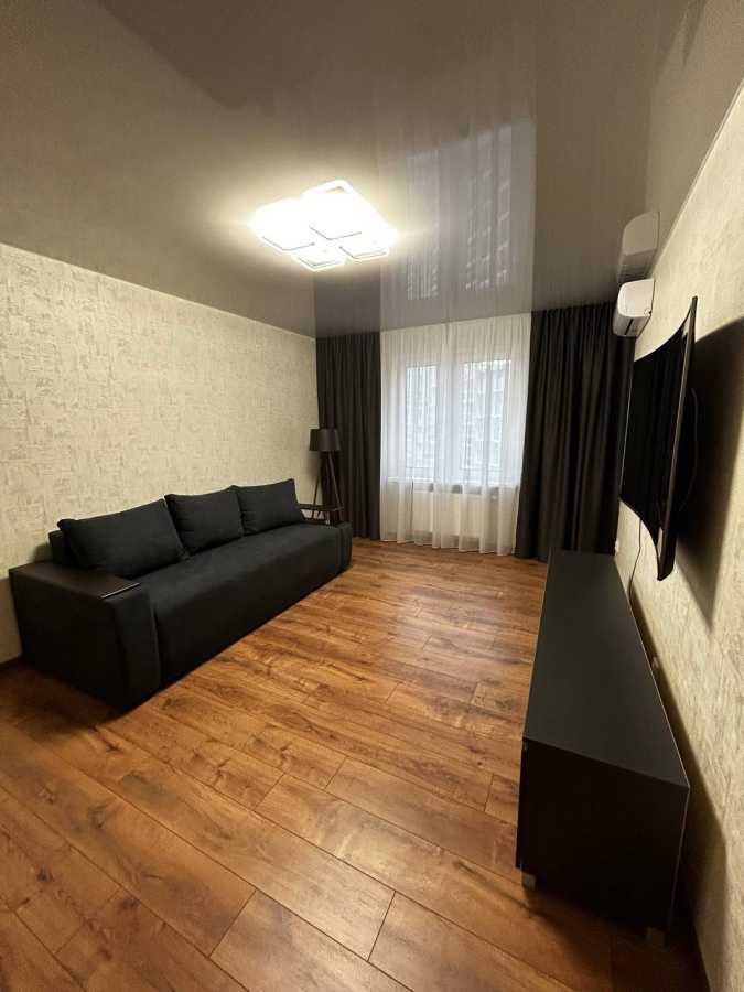 Продажа 2-комнатной квартиры 73 м², Ревуцкого ул., 54