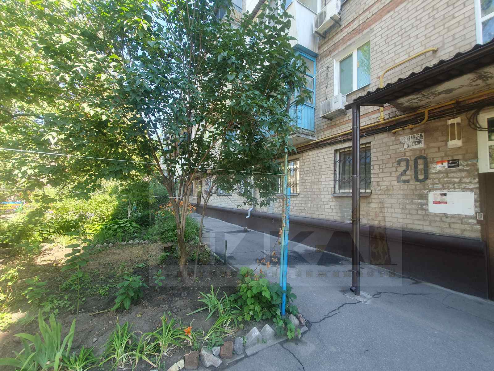 Продажа 2-комнатной квартиры 43 м², Глиссерная ул.