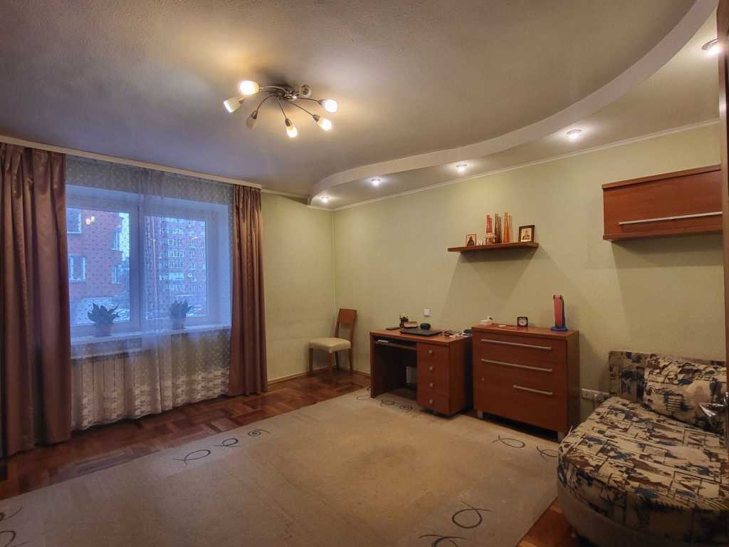 Продаж 2-кімнатної квартири 64 м², Золотоустівська вул., 4