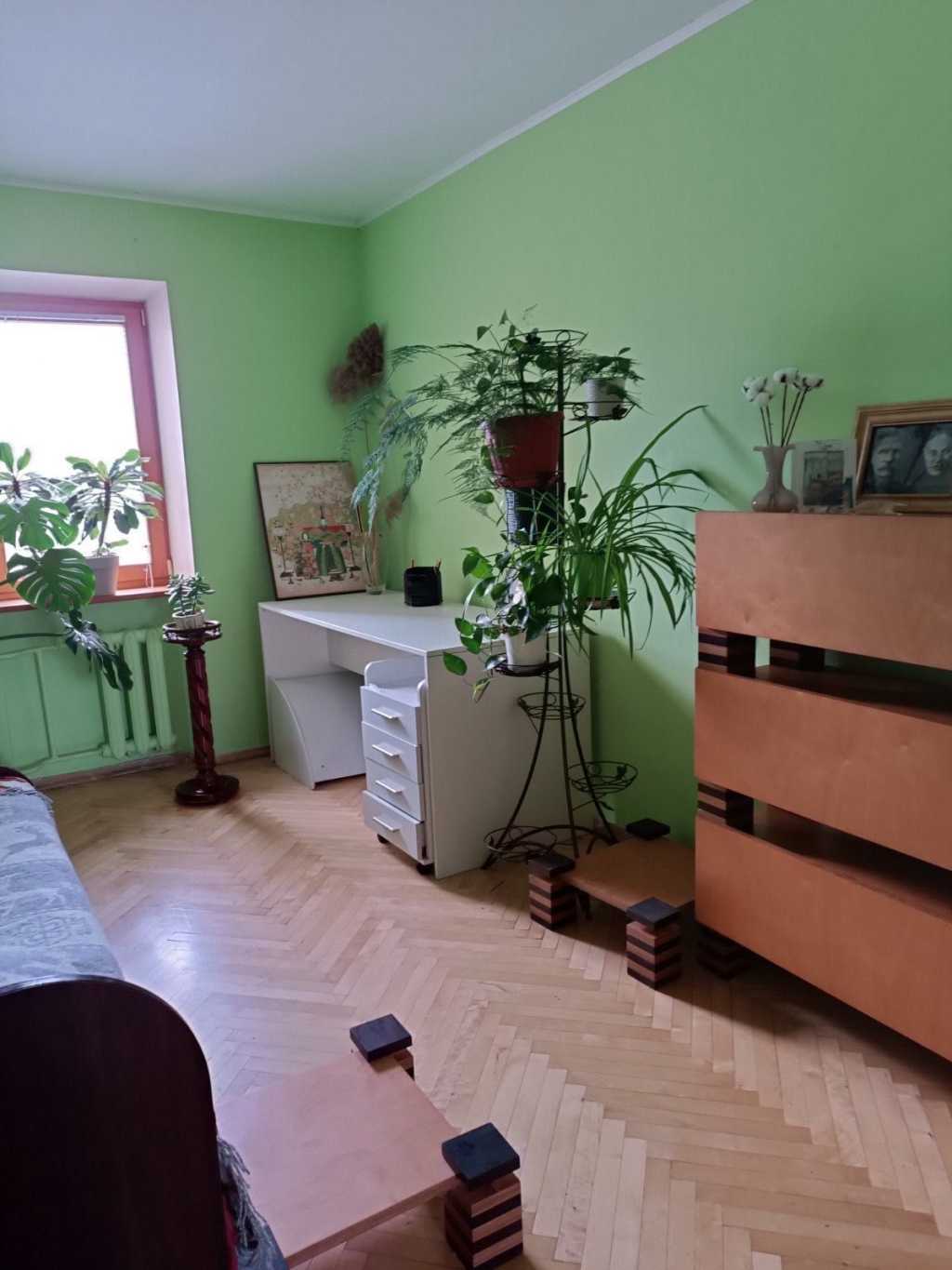 Продаж 3-кімнатної квартири 83 м², Срібнокільська вул., 20