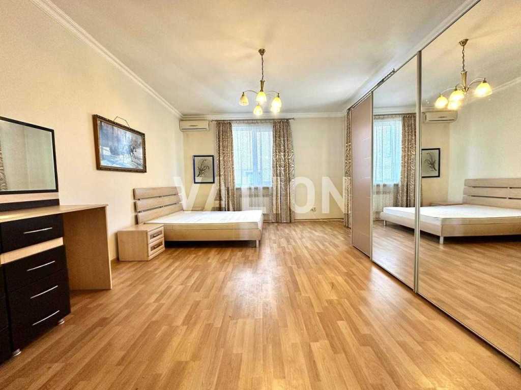 Продаж будинку 452.8 м², 47-а Садова вул.