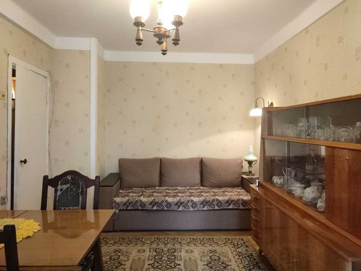 Продаж 3-кімнатної квартири 61 м², Братиславська вул., 10