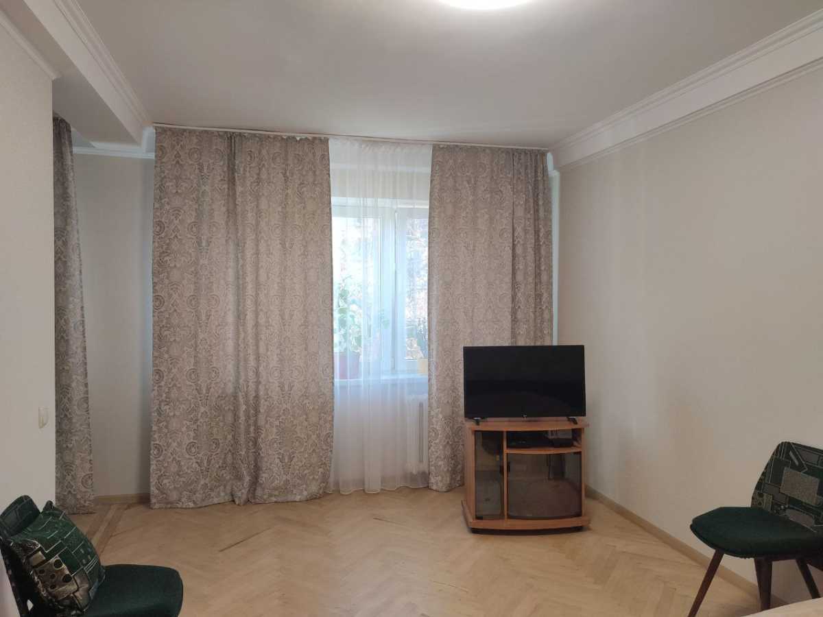 Продаж 3-кімнатної квартири 61 м², Братиславська вул., 10