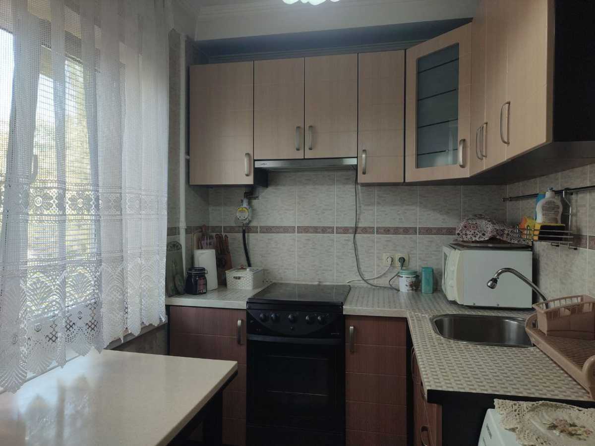 Продаж 3-кімнатної квартири 61 м², Братиславська вул., 10