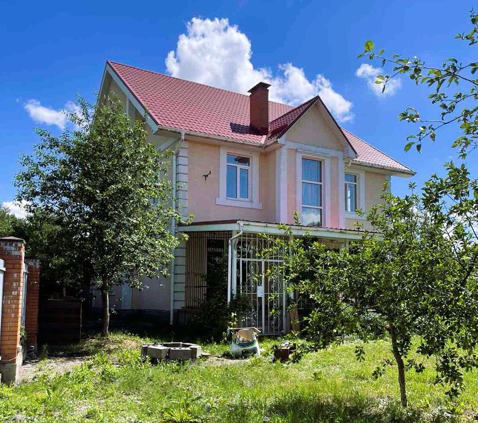 Продаж будинку 245 м²