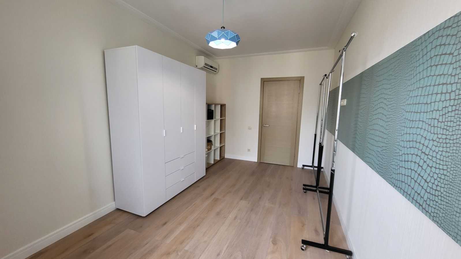 Аренда 4-комнатной квартиры 135 м², Анны Ахматовой ул., 30