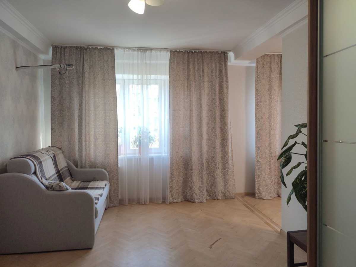 Продаж 3-кімнатної квартири 60.8 м², Братиславська вул.