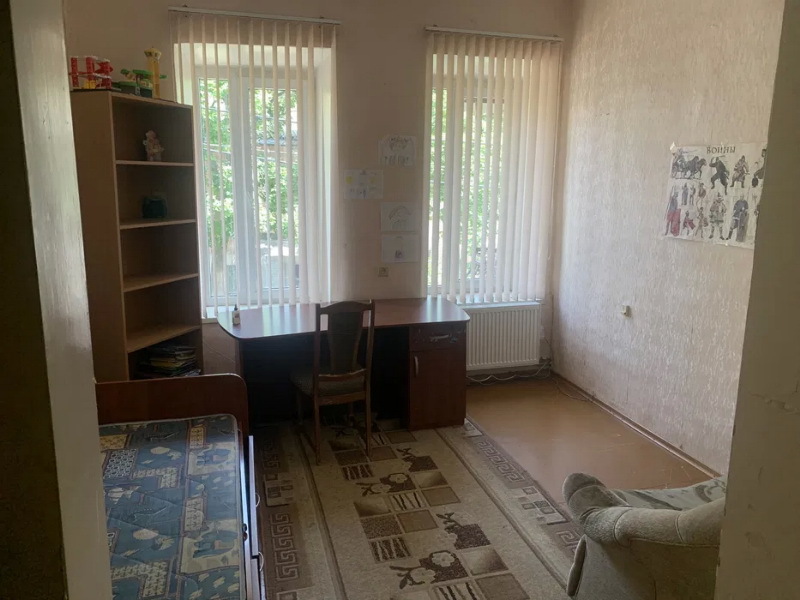 Продаж 3-кімнатної квартири 90 м², Олександра Кутузакія вул.