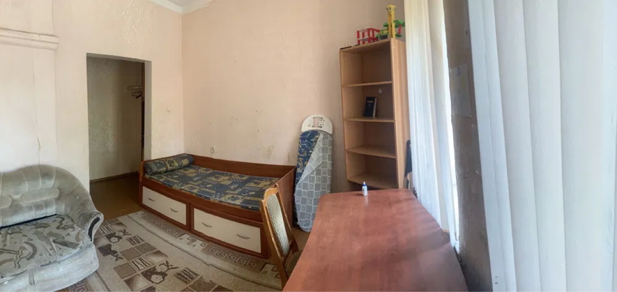 Продаж 3-кімнатної квартири 90 м², Олександра Кутузакія вул.