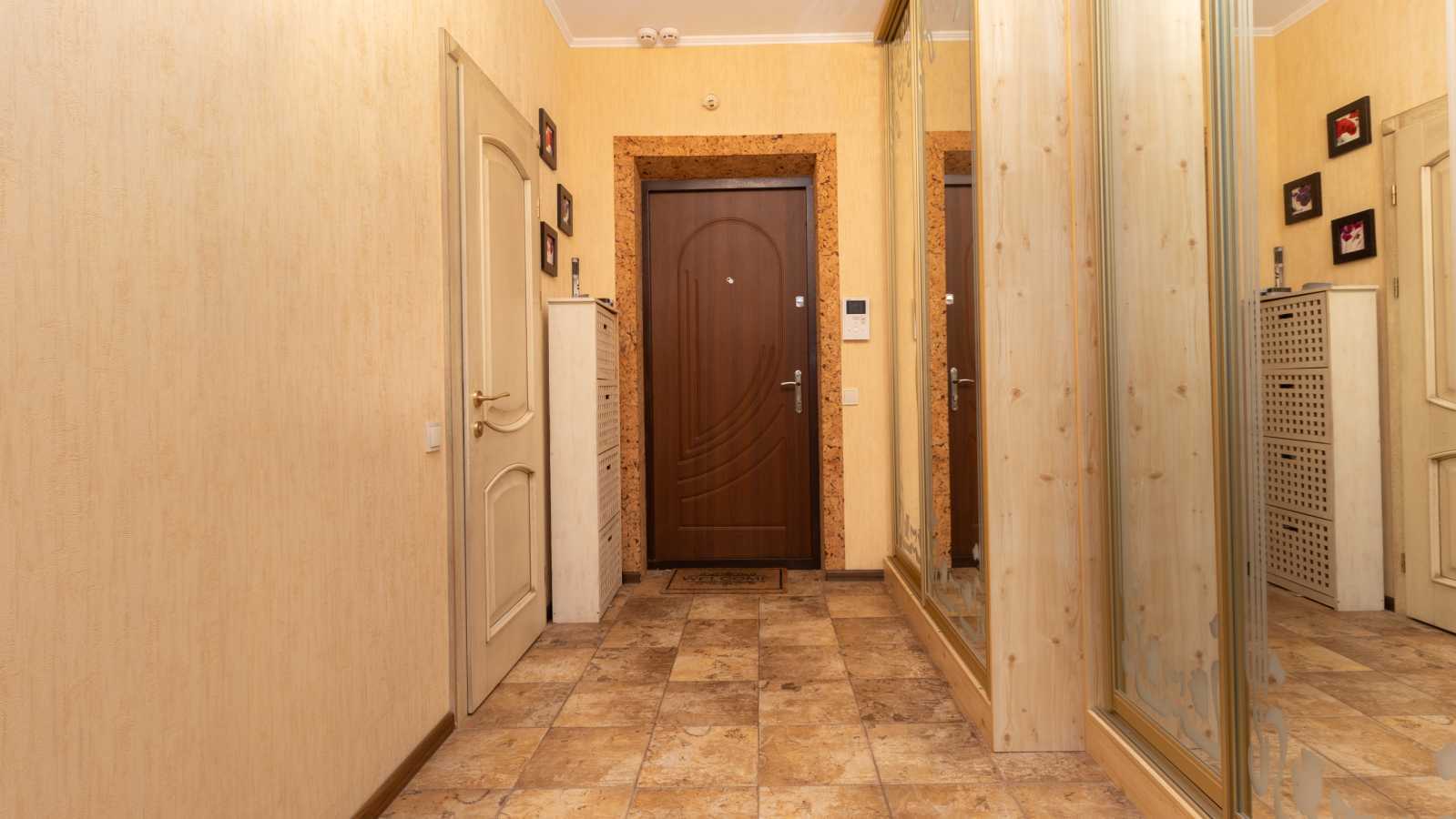 Продаж 2-кімнатної квартири 75 м², Петра Калнишевського вул., 7